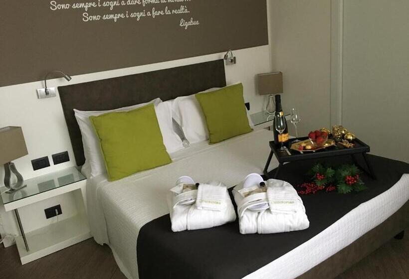 اتاق لوکس با چشمانداز دریا, L`essenza B&b