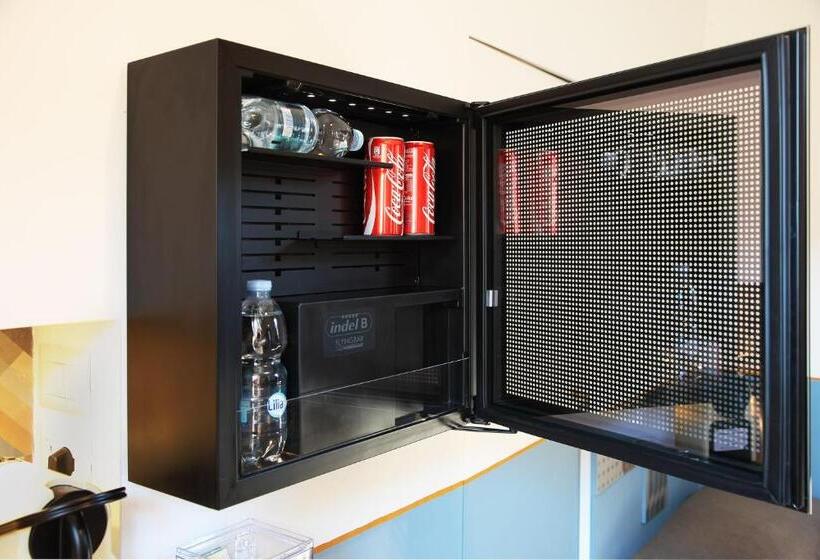 豪华房间, Piano Piano Rooms