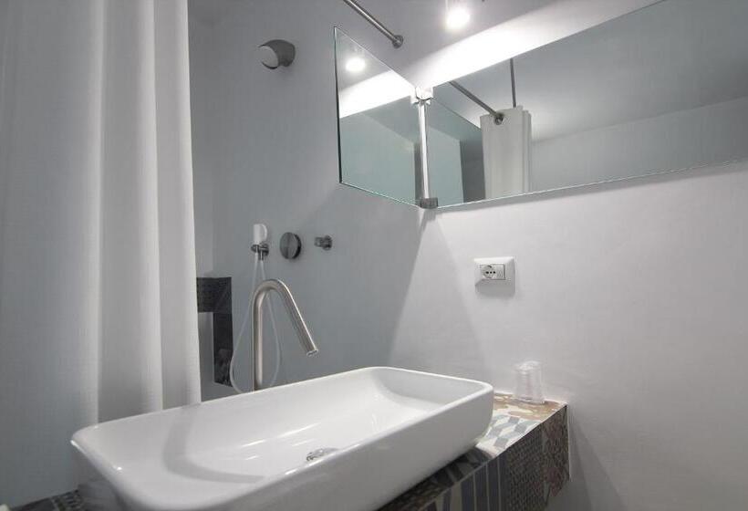 豪华房间, Piano Piano Rooms