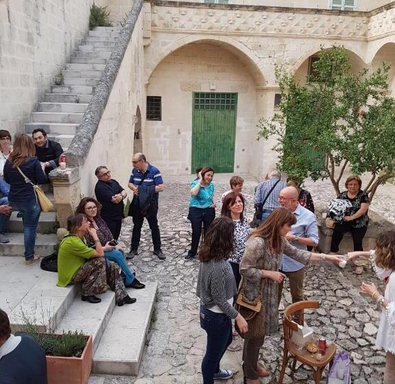 豪华房间, Piano Piano Rooms