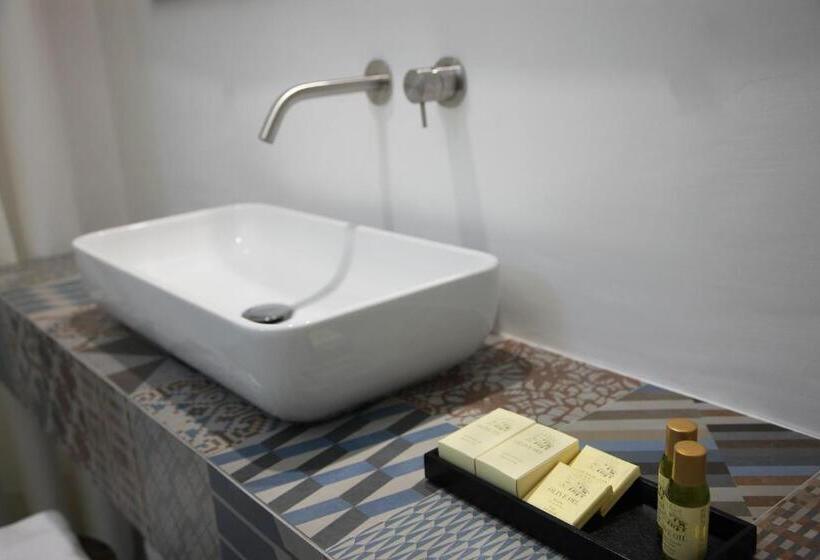 带大床的高级房间, Piano Piano Rooms