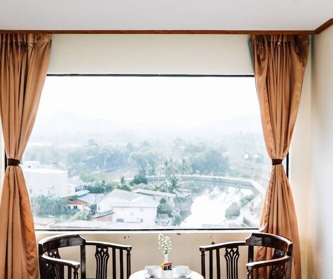 Номер Стандарт, Sinkiat Thani