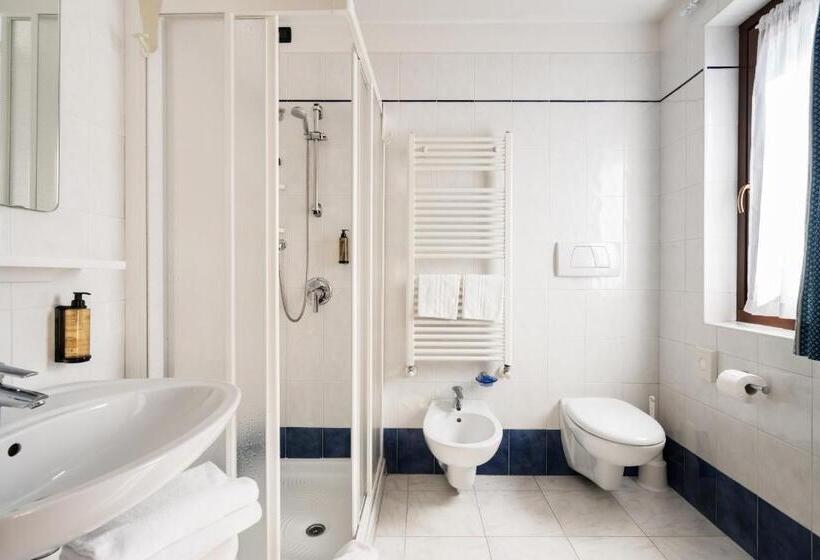 패밀리 룸, Villa Emma