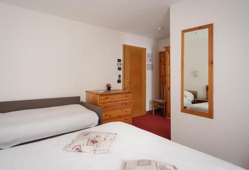 이코노미 트리플 룸, Villa Emma