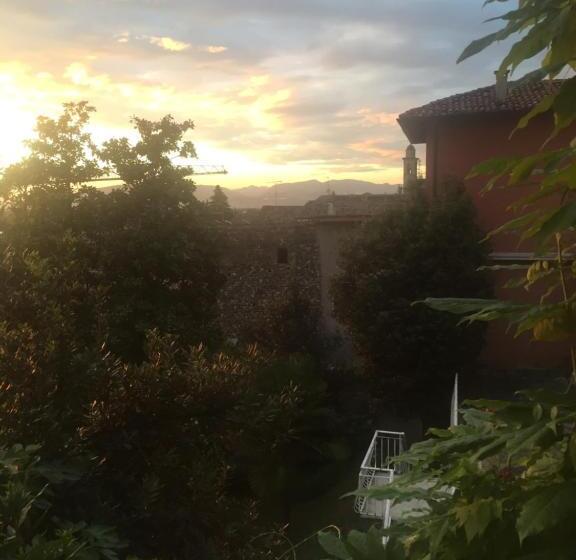 غرفة قياسية مطلّة علي الحديقة, Villa House And Garden B&b