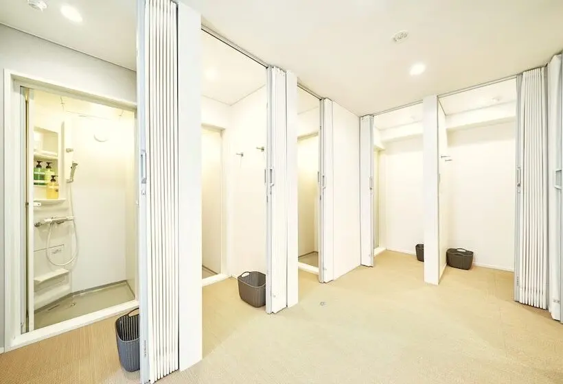 バス共有のスタンダードルーム, Webase Hakata Hostel