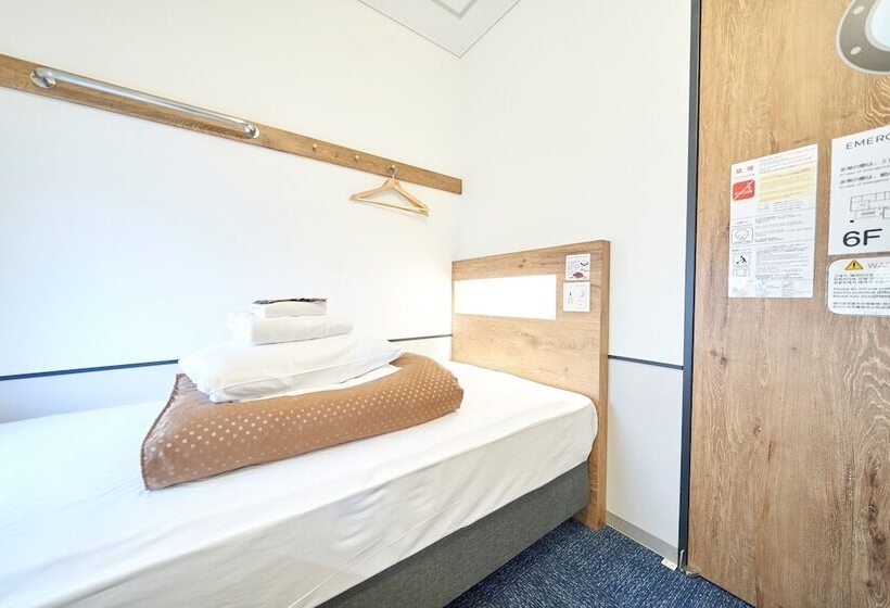 バス共有のスタンダードルーム, Webase Hakata Hostel