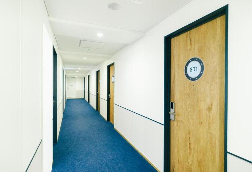 Номер Стандарт Четырехместный Совместный Санузел, Webase Hakata Hostel