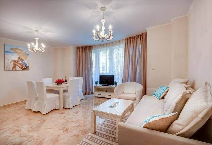 Apartamento 2 Dormitórios, Venera & Anastasia Palace Apartments