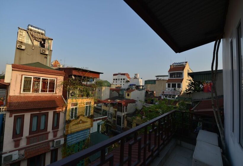 اتاق لوکس, Golden Time Hostel 3