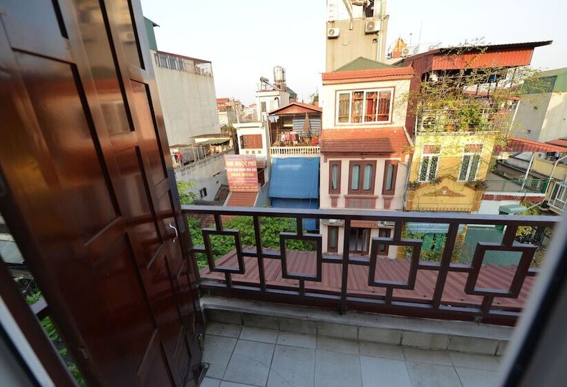 اتاق لوکس, Golden Time Hostel 3