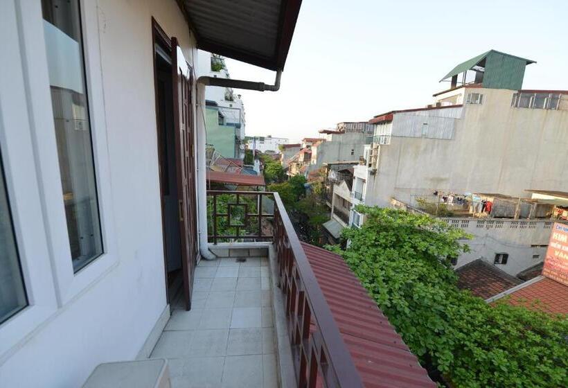 اتاق لوکس, Golden Time Hostel 3