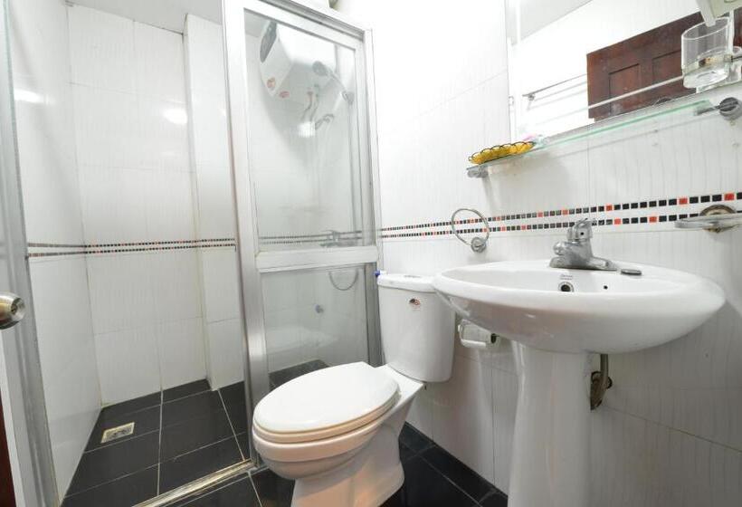 اتاق لوکس, Golden Time Hostel 3