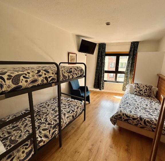 اتاق خانوادگی, Merino