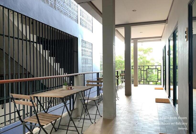 스탠다드 발코니 룸, Stay Samed Hostel