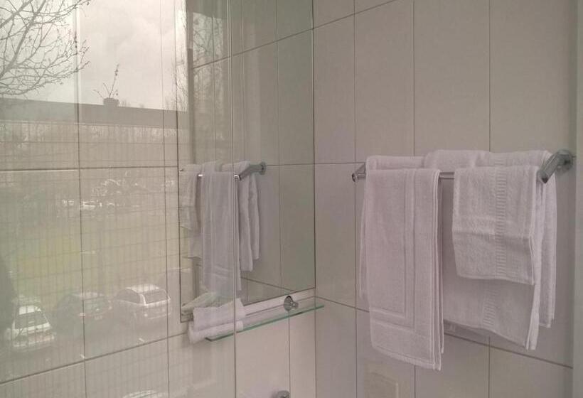 标准间, Crown Central Business District Motel   No Under 18s