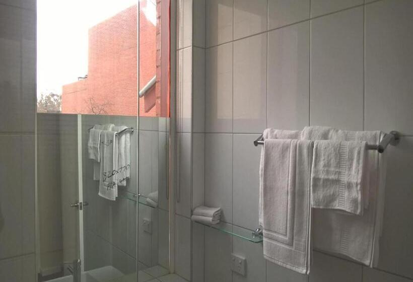 标准间, Crown Central Business District Motel   No Under 18s