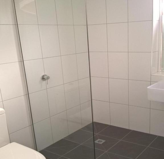 标准间, Crown Central Business District Motel   No Under 18s