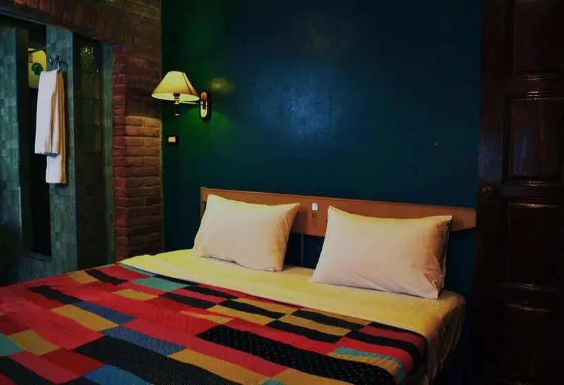 スタンダードルーム, Brickhouse Ayutthaya Guesthouse Est 1986