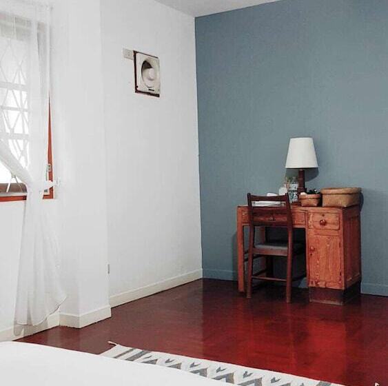 غرفة قياسية حمام مشترك, Doubletree House