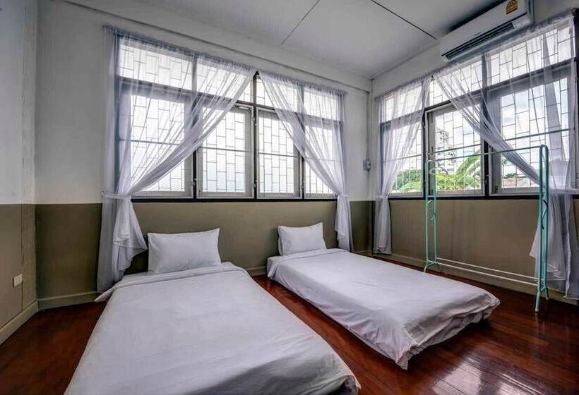 غرفة قياسية, Doubletree House