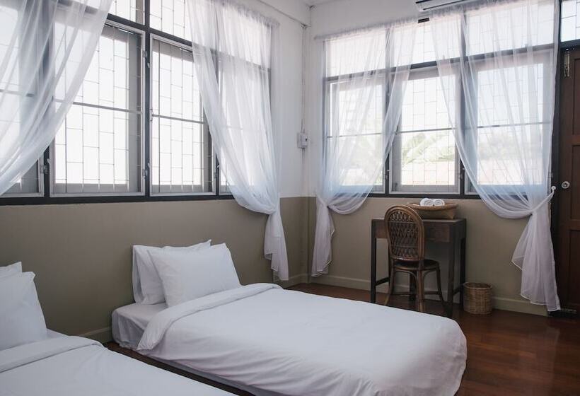 غرفة قياسية, Doubletree House