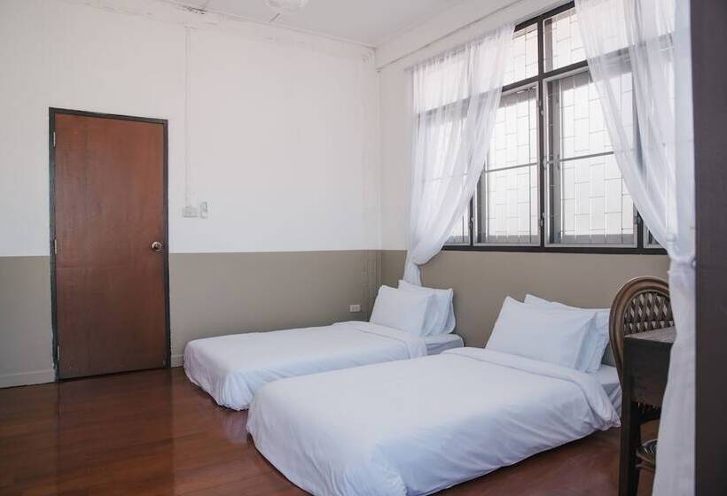 غرفة قياسية, Doubletree House