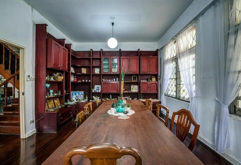 غرفة أساسية, Doubletree House