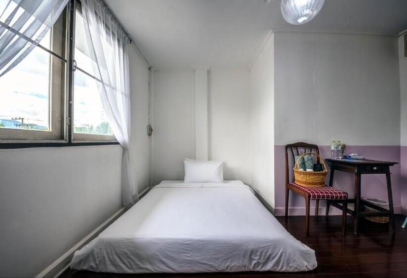 غرفة أساسية, Doubletree House