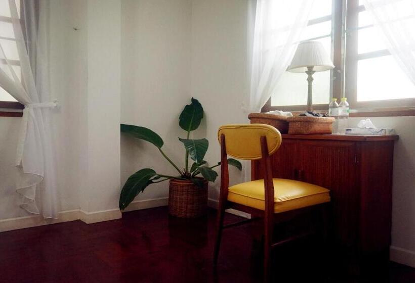 غرفة قياسية, Doubletree House