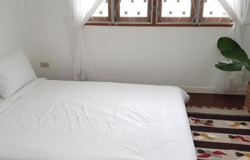 غرفة قياسية حمام مشترك, Doubletree House