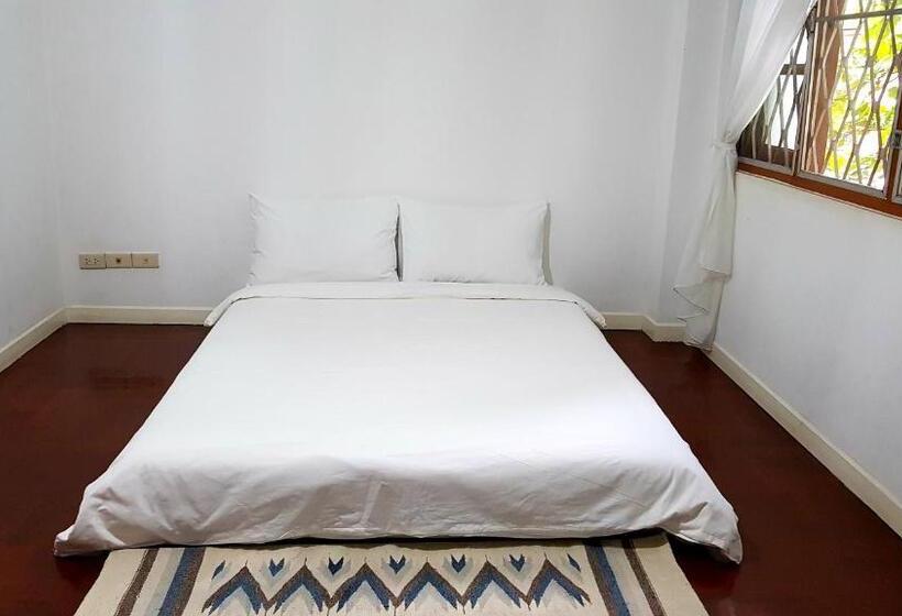 غرفة قياسية حمام مشترك, Doubletree House