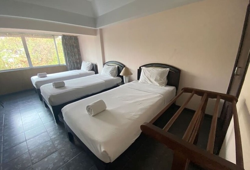 Delüks Üç Kişilik Oda, Kim City