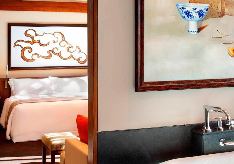 Delüks Üç Kişilik Oda, Kim City