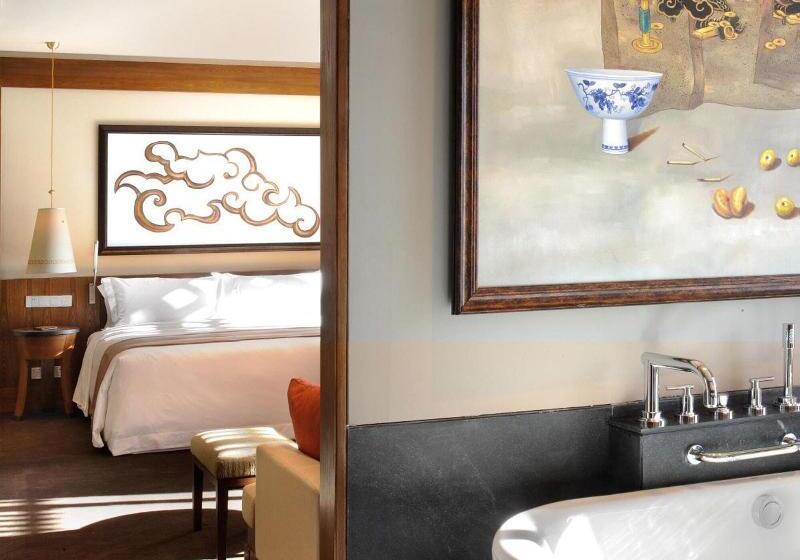 Delüks Üç Kişilik Oda, Kim City