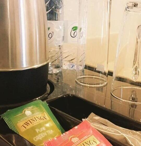 キングサイドベッドのスタンダードワンルーム, منزل أبحر للشقق المخدومة Obhor Home Apartments