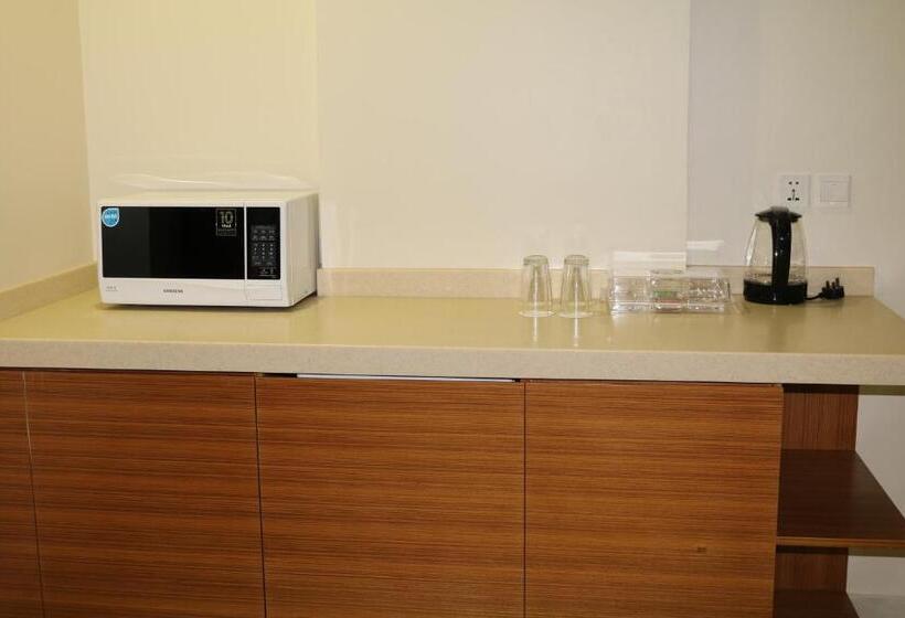 デラックススイート, منزل أبحر للشقق المخدومة Obhor Home Apartments