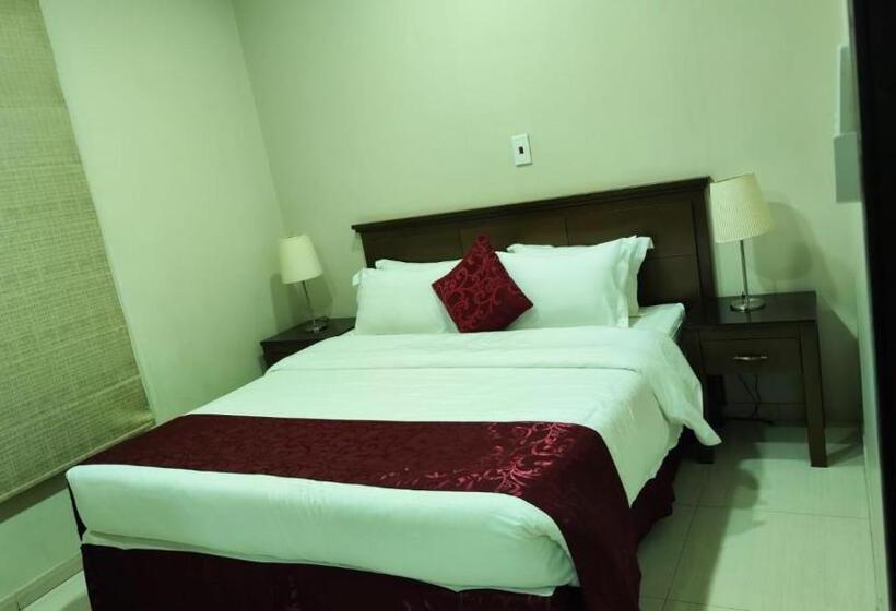 带3个卧室的公寓, Plaza Home