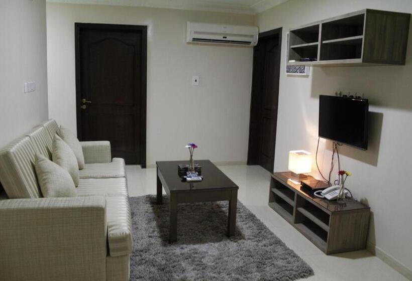 带3个卧室的公寓, Plaza Home