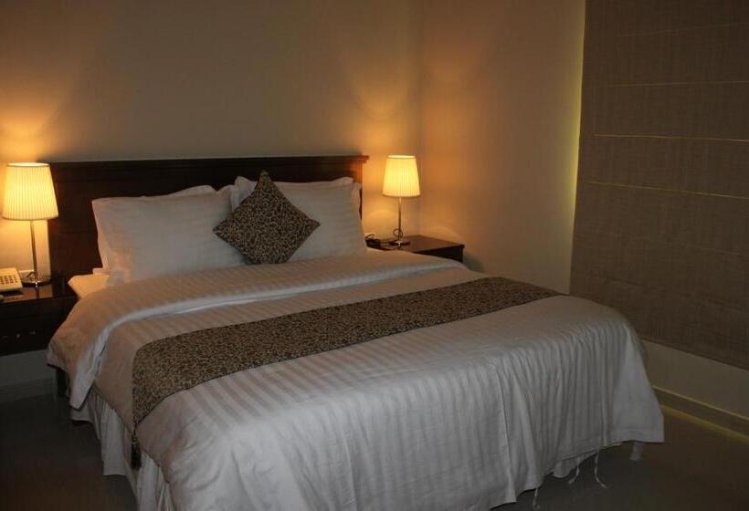 带3个卧室的公寓, Plaza Home