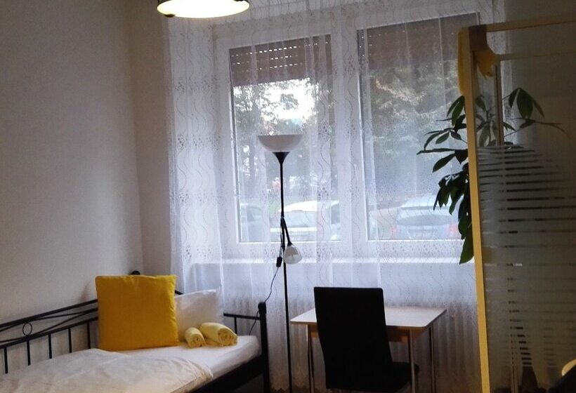 スタンダードルーム, Sultanias Melanchthon