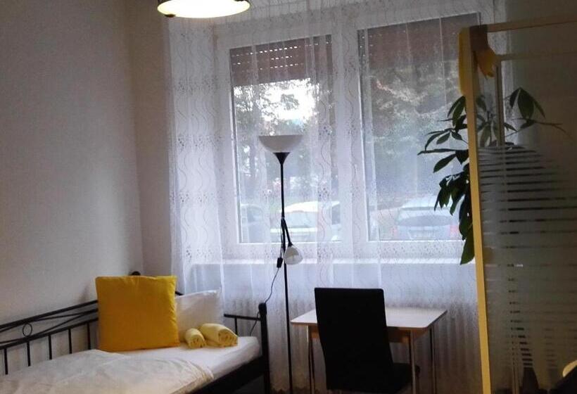 スタンダードルーム, Sultanias Melanchthon