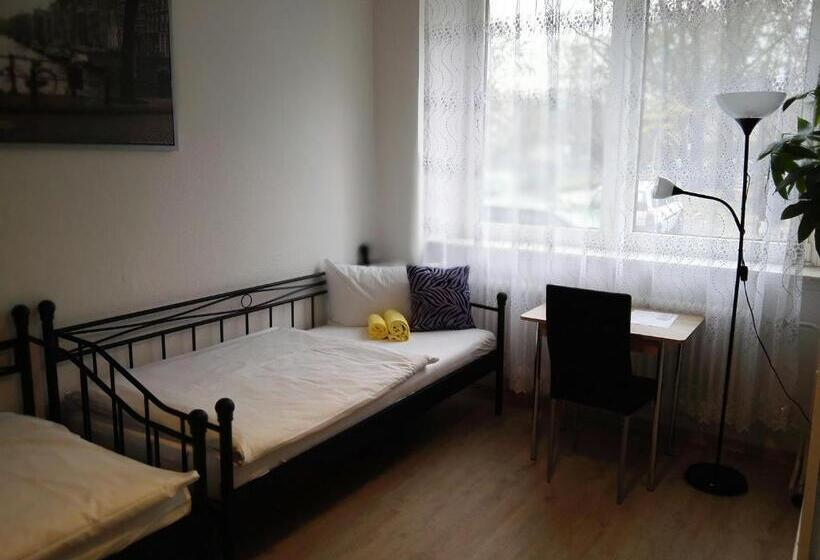 スタンダードルーム, Sultanias Melanchthon