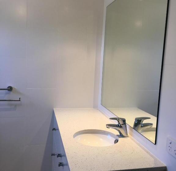 2침실 아파트 측면 바다 전망, Wharf Boutique Apartments