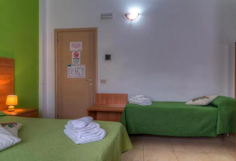 Standard Kolmen Hengen Huone, Aquariumresidence
