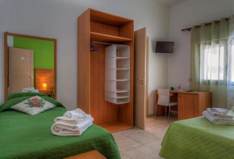 Standard Kolmen Hengen Huone, Aquariumresidence