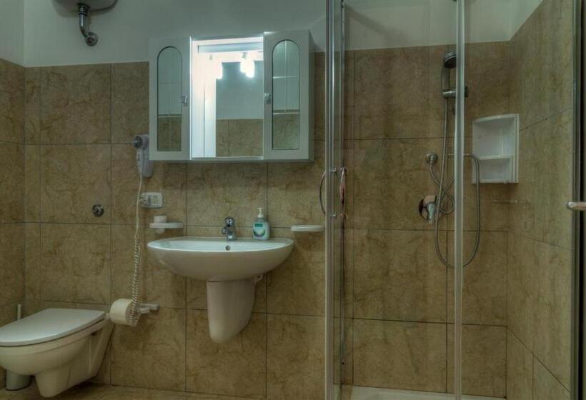 Семейный Номер, Aquariumresidence