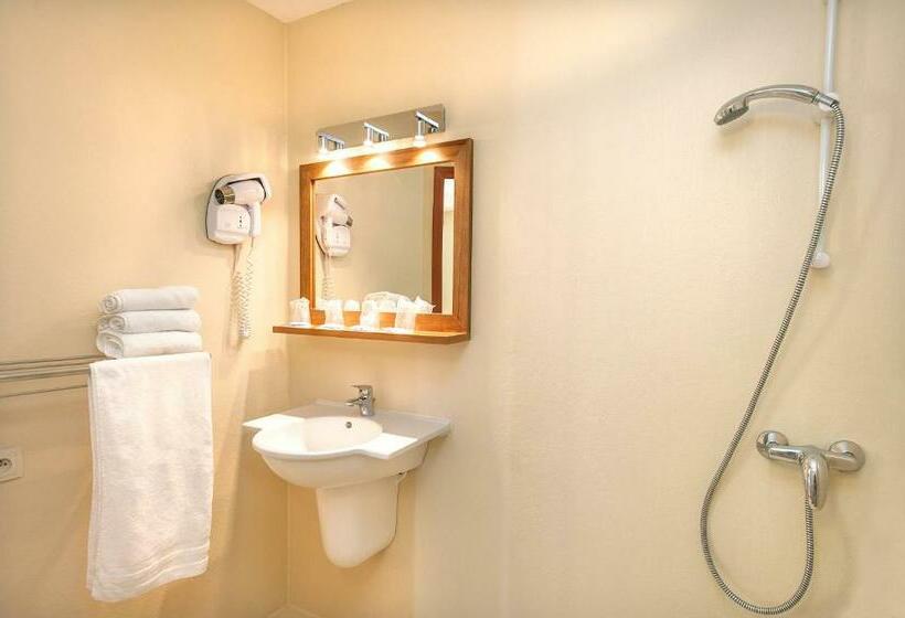 غرفة قياسية, De France