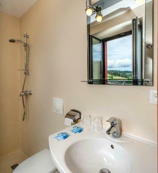 غرفة قياسية ثلاثية, De France