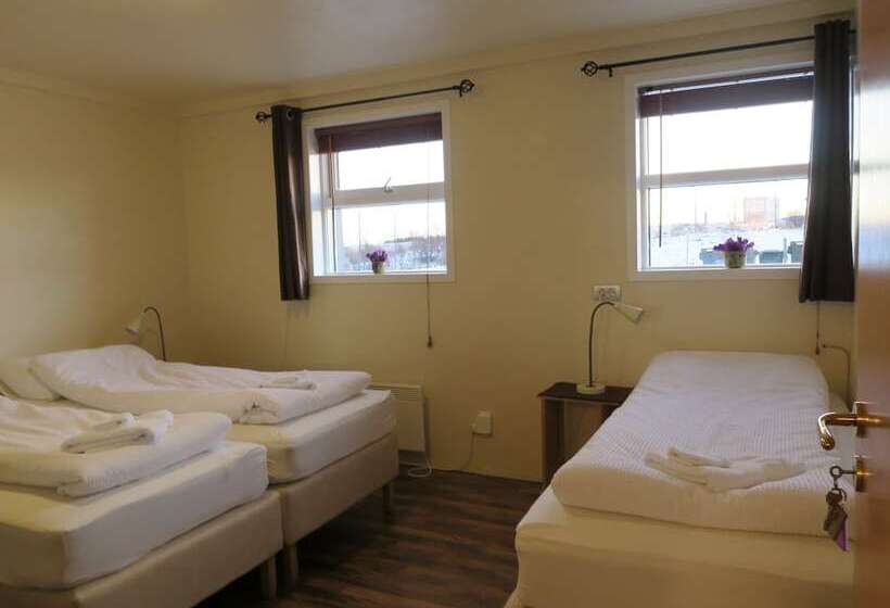 اتاق استاندارد سه تخته با سرویس بهداشتی مشترک, Dilksnes Guesthouse